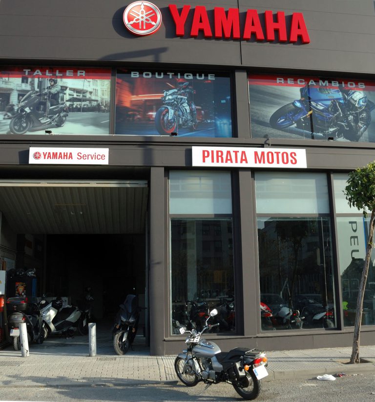 Pirata Motos Concesionario Yamaha Oficial 2019 Tienda ropa motos
